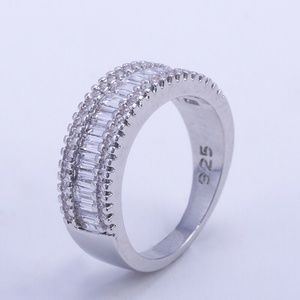 925 Silver Emerald Cut Cubic Zircon Ring New